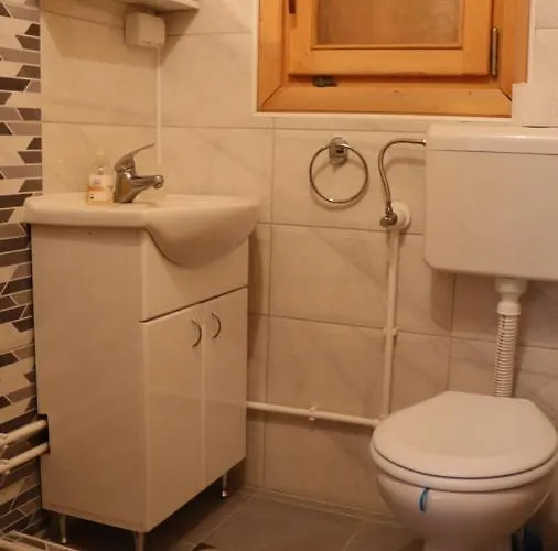 Vikendica Mijajlovic 2 *